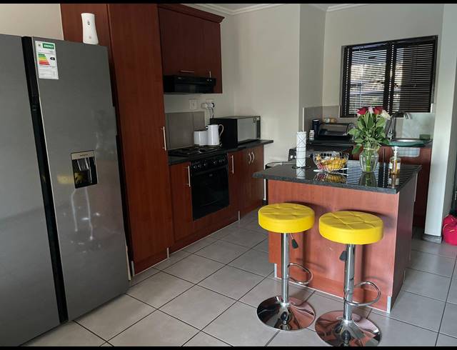 2 BEDROOM APARTMENT RENTED IN BEREA WEST